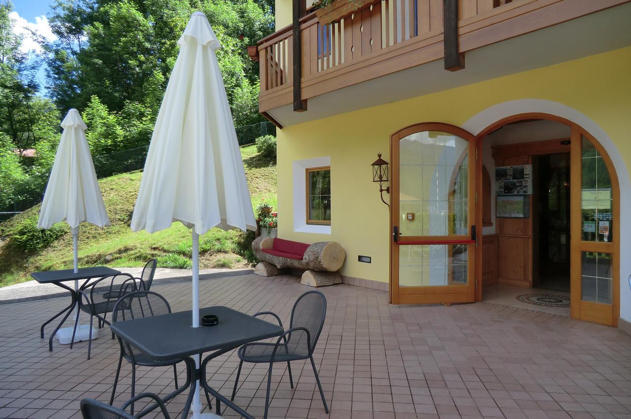 Garni Costa Verde Bocenago Exterior foto